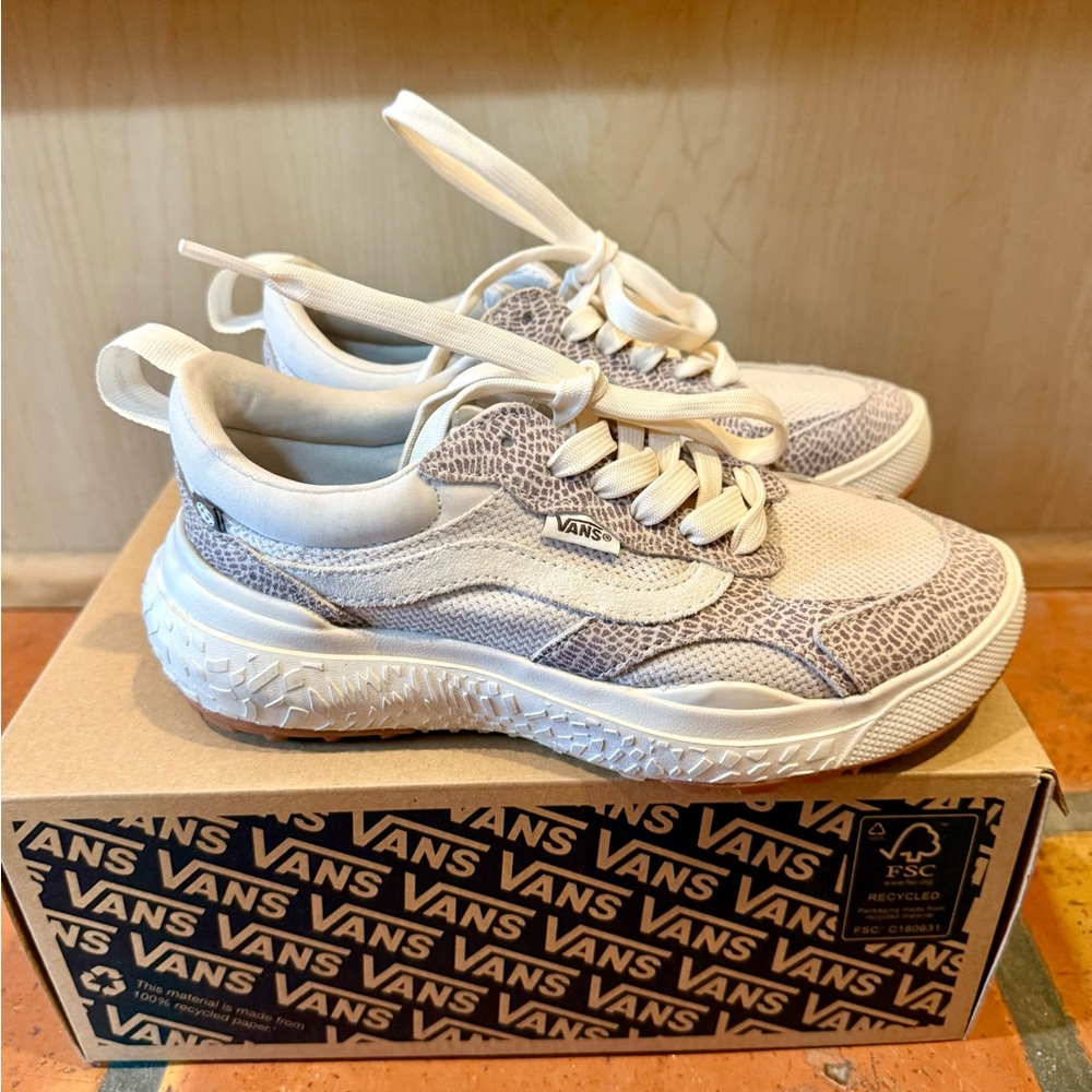 Vans MTE Ultrarange Neo VR3 in Python Vintage White Unisex W6.5 / M5 - Picture 2 of 14
